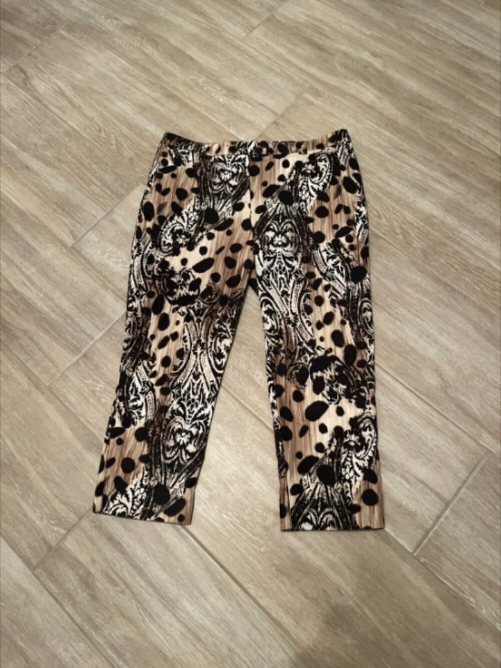 Chico's So Slimming Capri